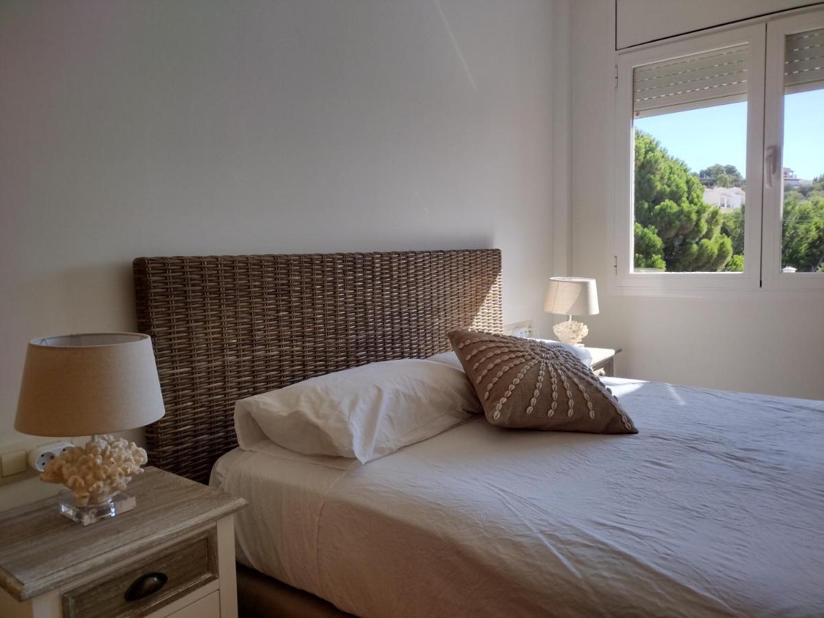 Encantador Apartamento Familiar 4 Px Con Terraza, Parking Y Wi-Fi En Llanca Exterior photo